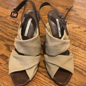 Vera Wang Lavender Heel